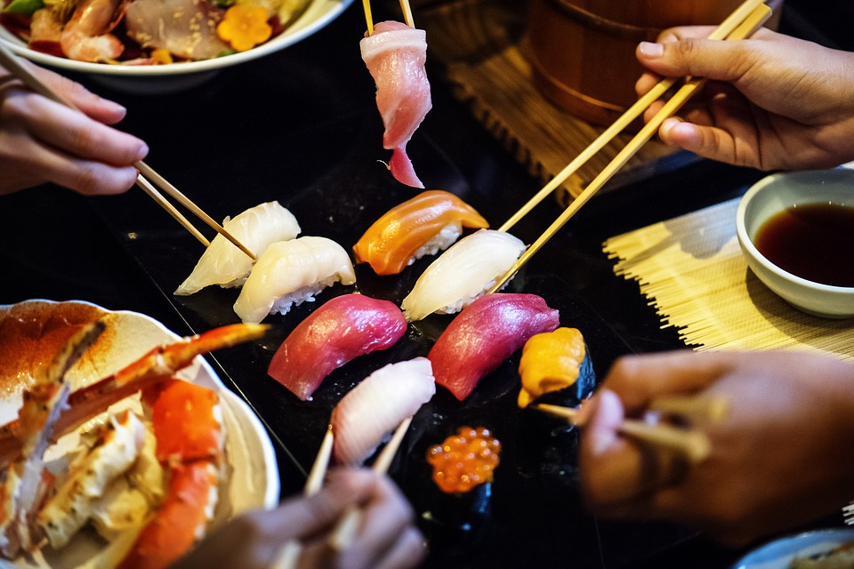 asian food sushi palillos